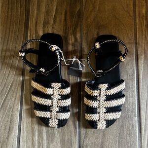 American Eagle Black and Cream Sandals